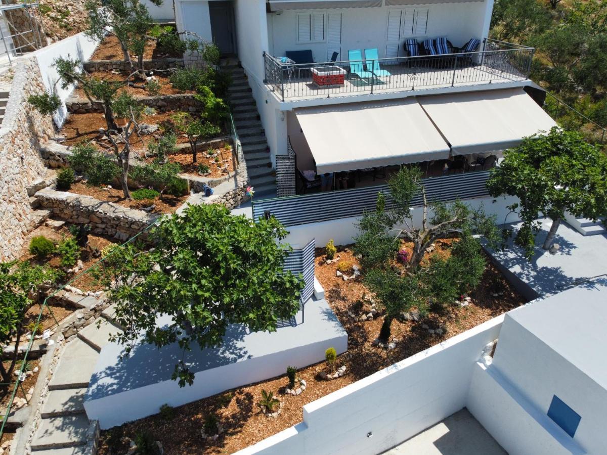 Apartment Astrid 5 M From Beach Vinisce Exterior photo